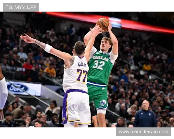 黄蜂123-121独行侠,克尼佩尔三分8中8创队史新秀纪录 黄蜂123-121独行侠,克尼佩尔三分8中8创队史新秀纪录